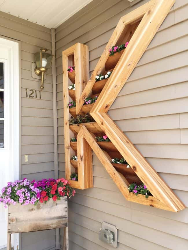 DIY Large Planter Boxes
 31 Stunning DIY Wooden Planters That You Will Love