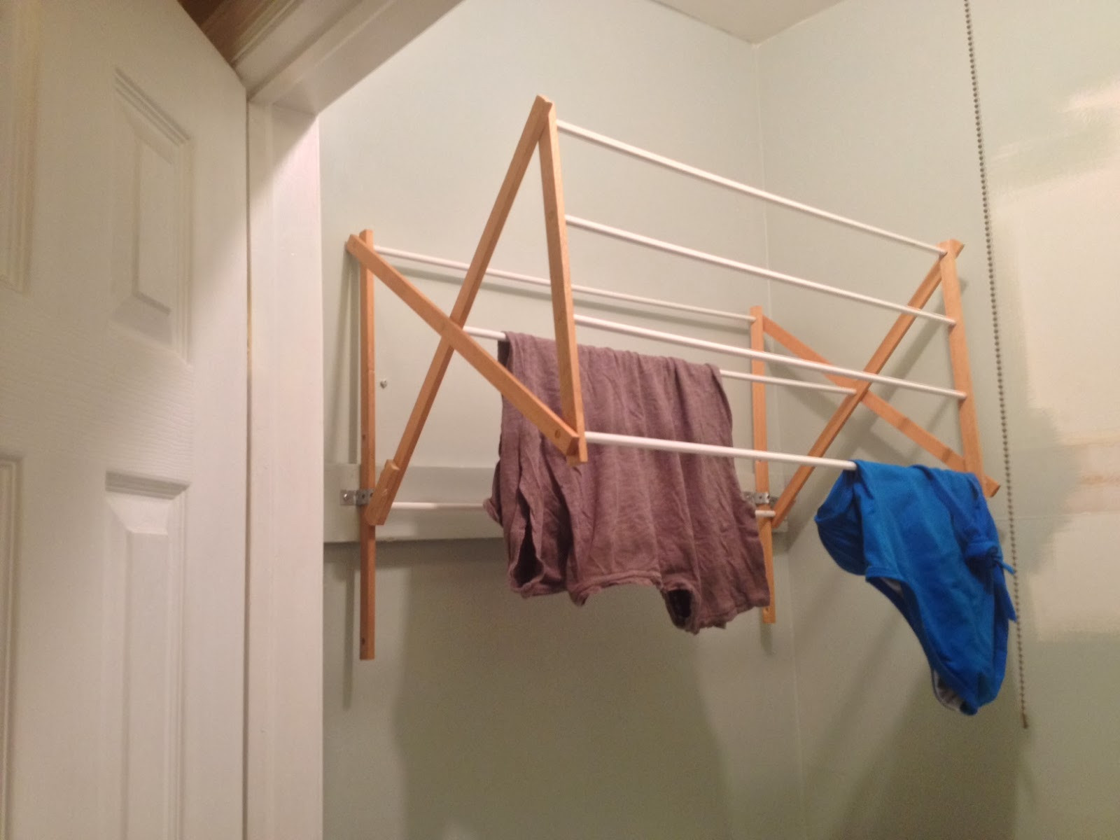 DIY Laundry Rack
 Two It Yourself DIY Laundry Drying Rack Wall Mount from