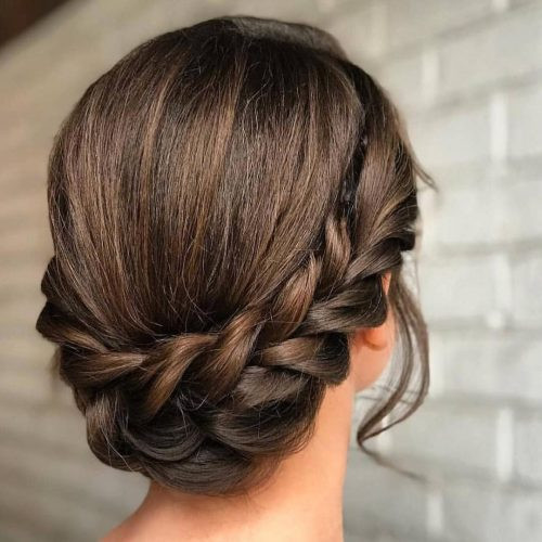 DIY Long Hair Updo
 33 Ridiculously Easy DIY Chic Updos