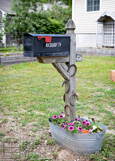 DIY Mailbox Post Ideas
 8 Easy DIY Mailbox Designs Decorative Mailbox Ideas