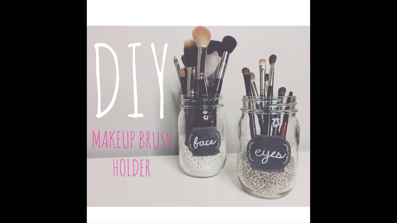 DIY Makeup Brush Organizer
 DIY Makeup Brush Holder