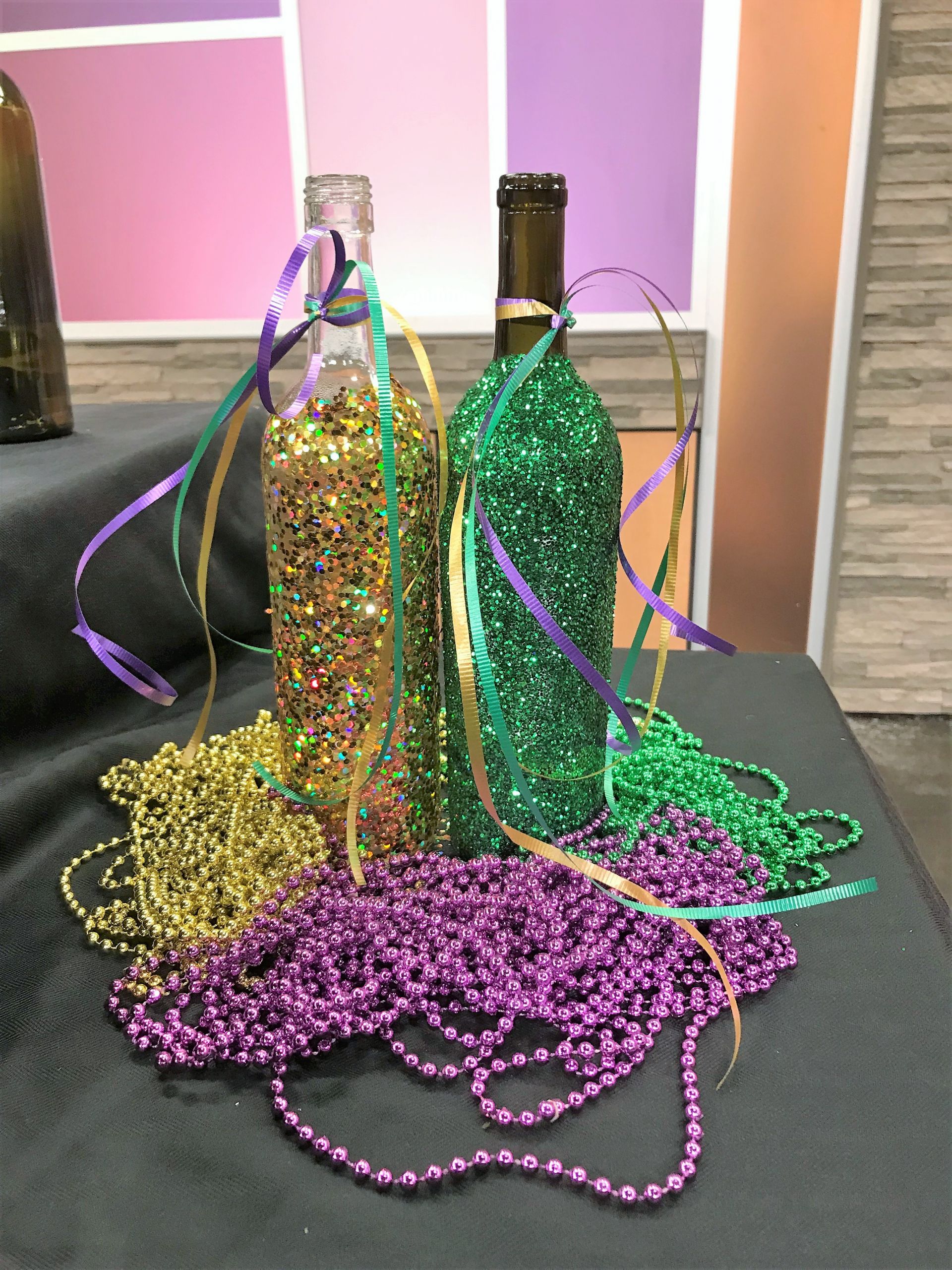 DIY Mardi Gras Decorations
 DIY Mardi Gras Party Decor