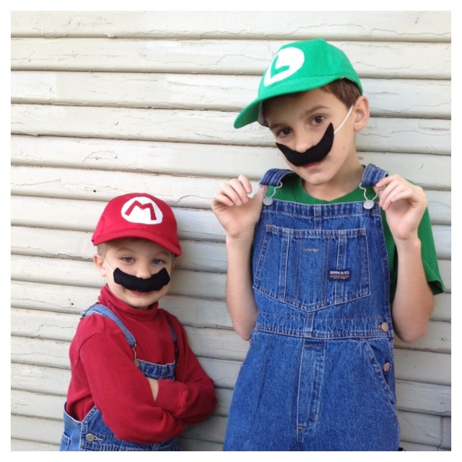 DIY Mario Costume
 DIY Mario and Luigi Costumes Maker Mama