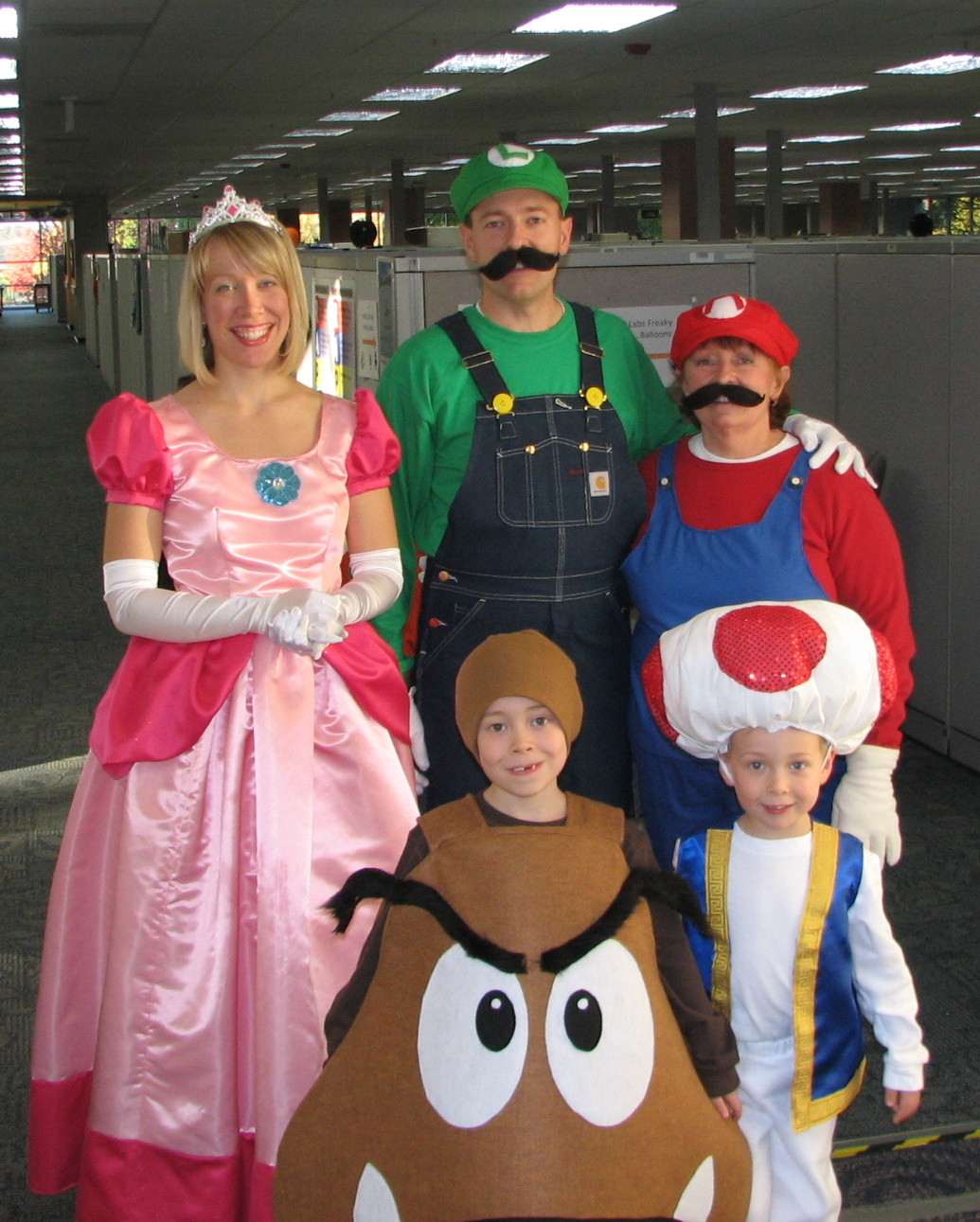 DIY Mario Costumes
 What I Made Today TUTORIAL Mario & Luigi