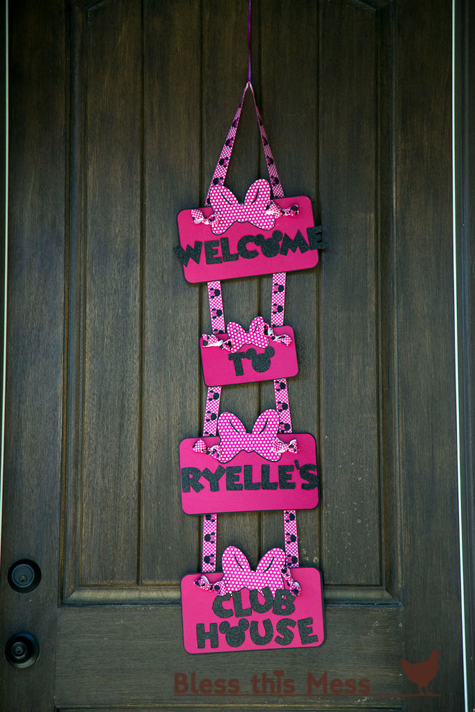 DIY Minnie Mouse Party Decorations
 Minnie Mouse Birthday Party