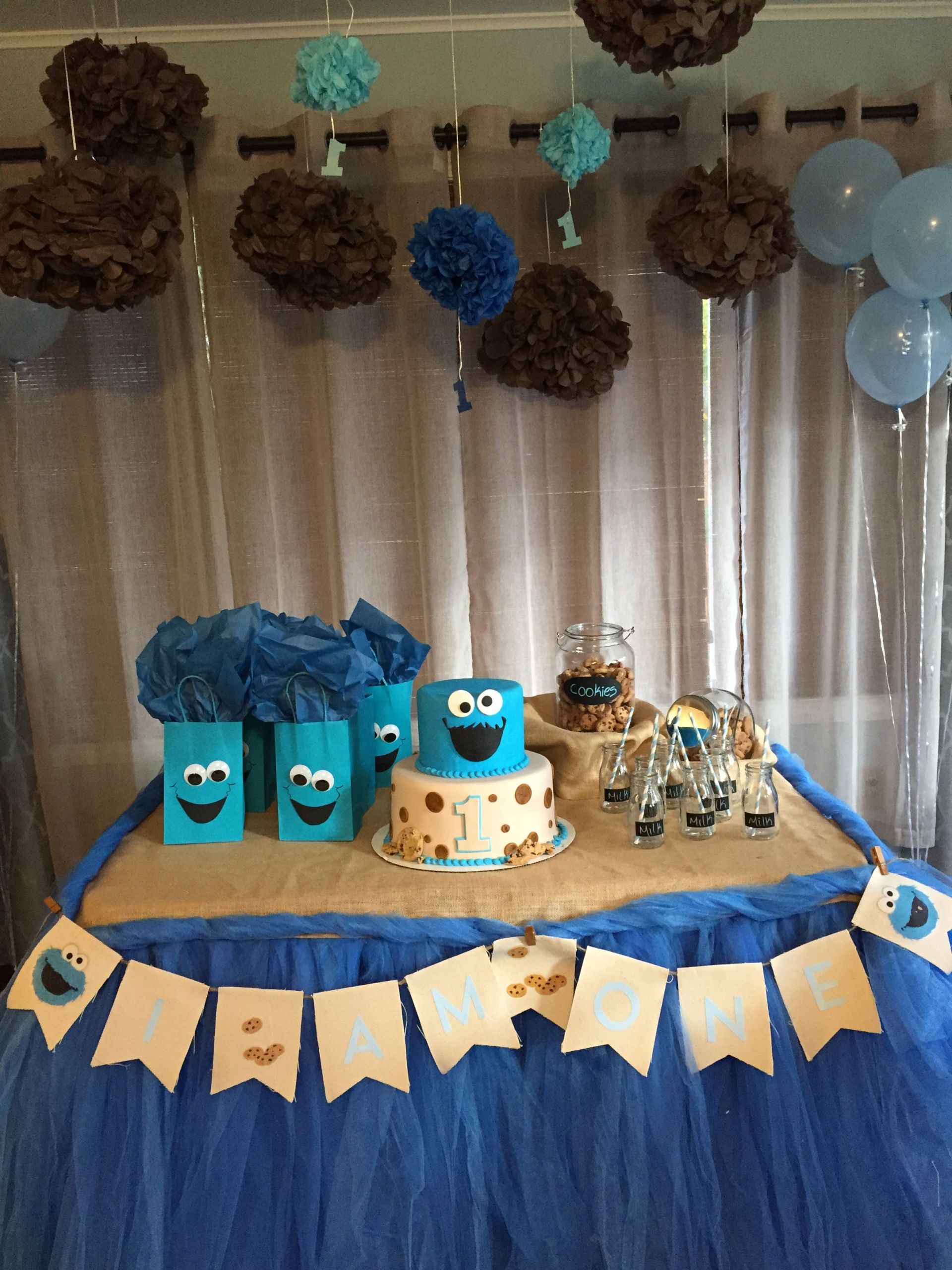 DIY Monster Party Decorations
 DIY little Cookie Monster birthday decoration