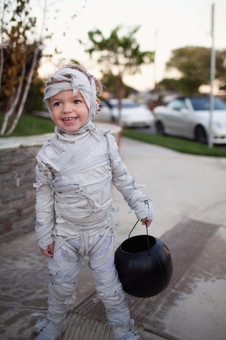 DIY Mummy Costume
 TELL MONSTER FAMILY COSTUME DIY Tell Love and PartyTell
