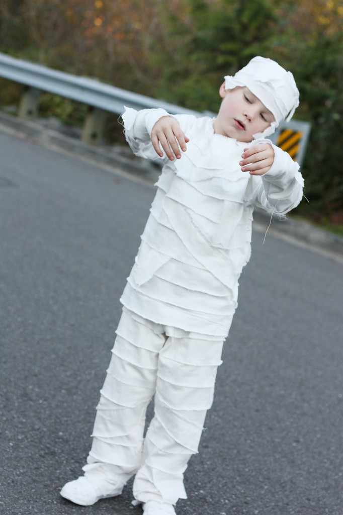 DIY Mummy Costume
 DIY Mummy Costume For Kids Sew Much Ado