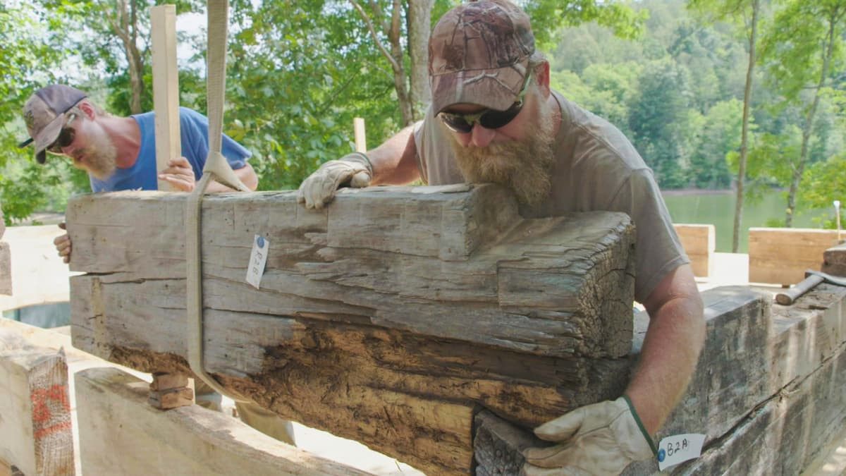 DIY Network Barnwood Builders
 The Last Cabin in Roanoke Barnwood Builders