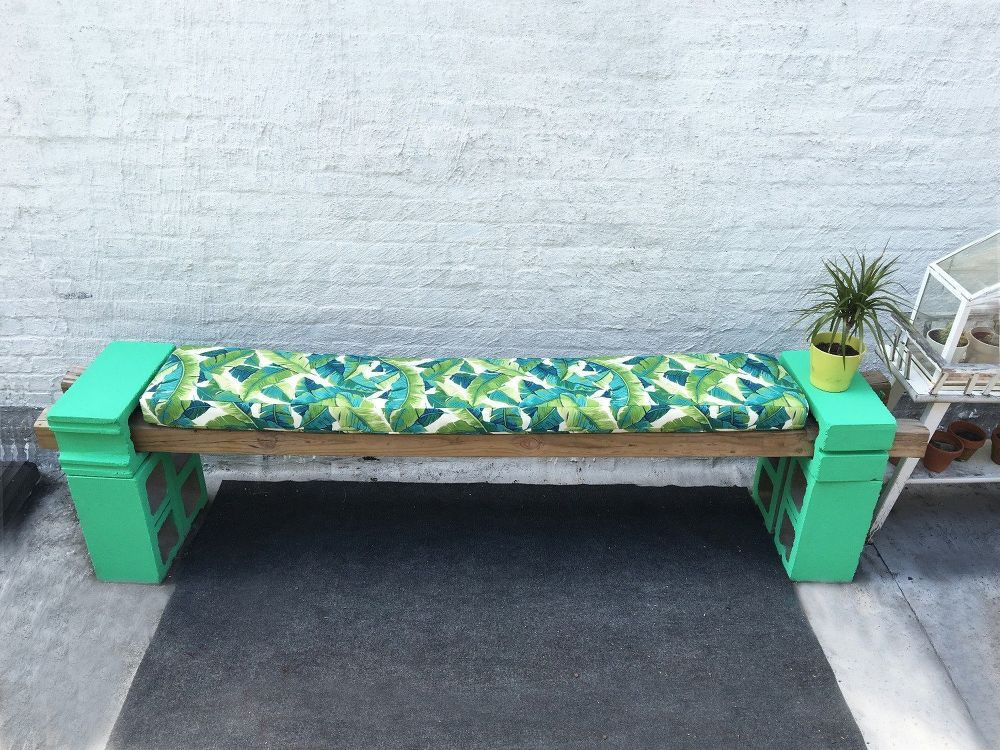 DIY Outdoor Bench Cushions
 DIY Cement Block Bench