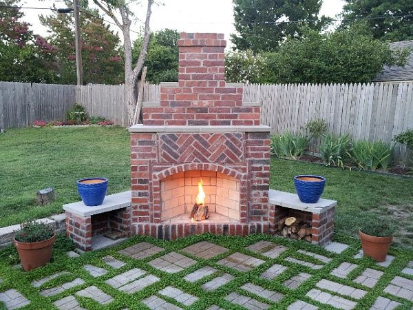 DIY Outdoor Brick Fireplace
 Small Outdoor Brick Fireplaces