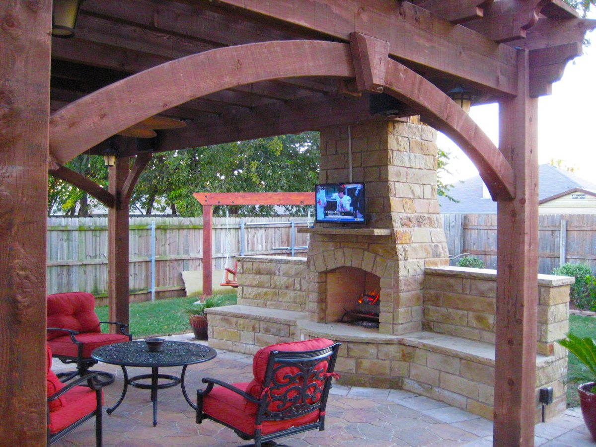 DIY Outdoor Brick Fireplace
 13 Fireplaces & DIY Outdoor Shade Structures