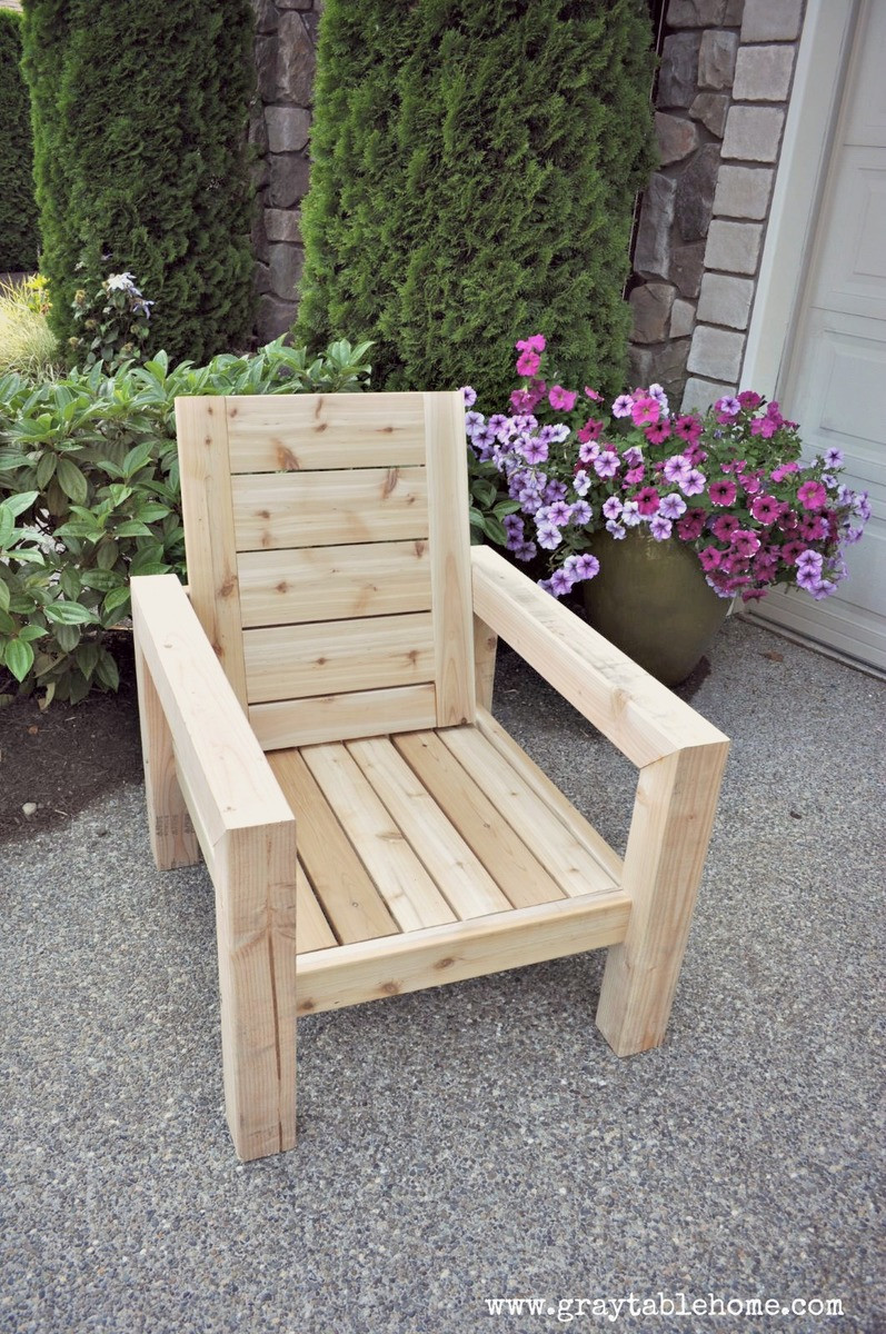 DIY Outdoor Chair
 Ana White