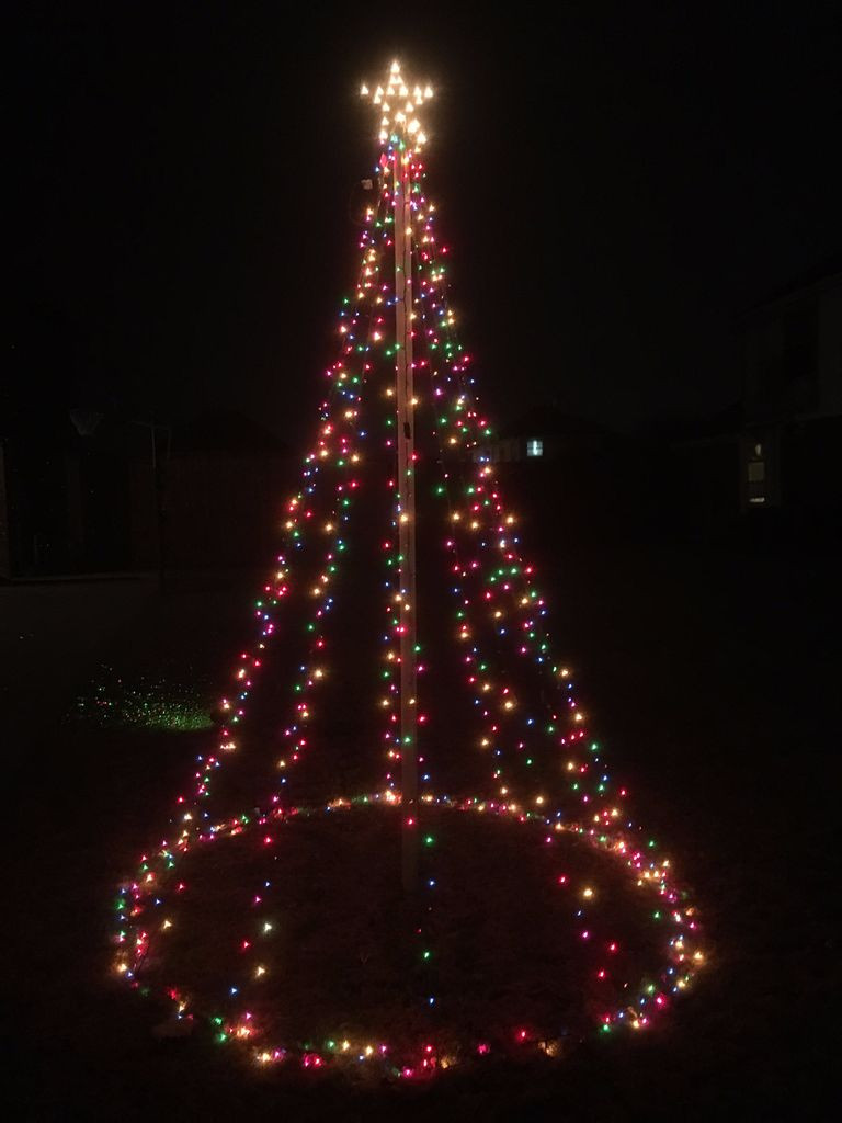DIY Outdoor Christmas Light Tree
 10 Ft Outdoor Christmas Light Tree Decoration 6 Steps