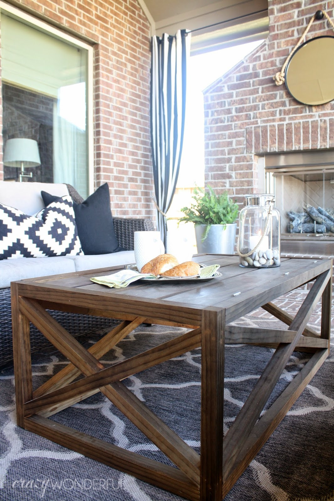 DIY Outdoor Coffee Table
 DIY outdoor coffee table