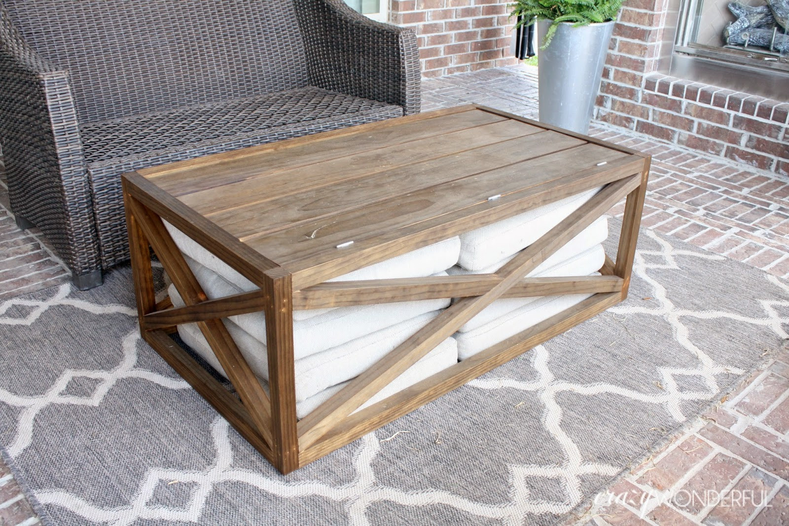 DIY Outdoor Coffee Table
 DIY outdoor coffee table