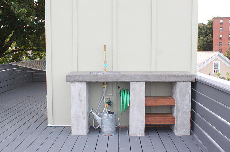 DIY Outdoor Concrete Countertop
 DIY Outdoor Kitchen with Concrete Countertops