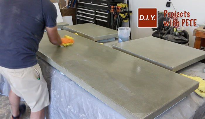 DIY Outdoor Concrete Countertops
 How to Make Concrete Counters for an Outdoor Kitchen