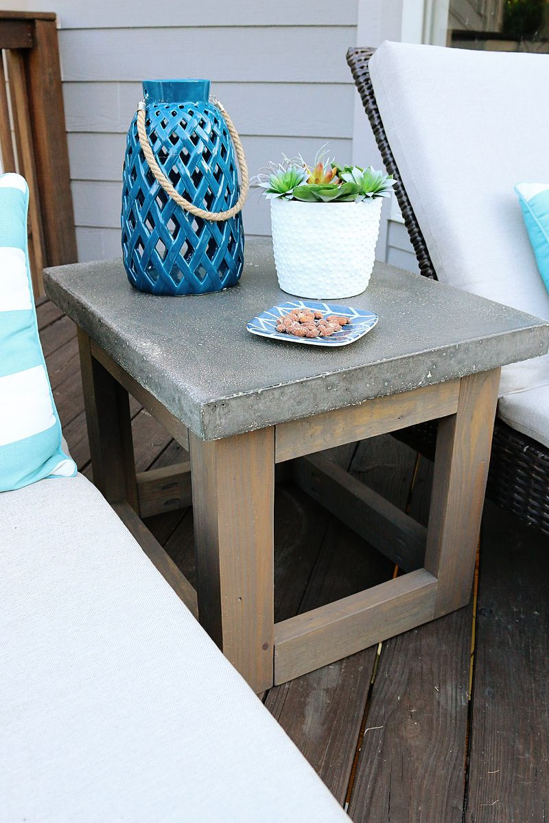 DIY Outdoor Concrete Table
 Concrete & Wood Outdoor Side Table DIY