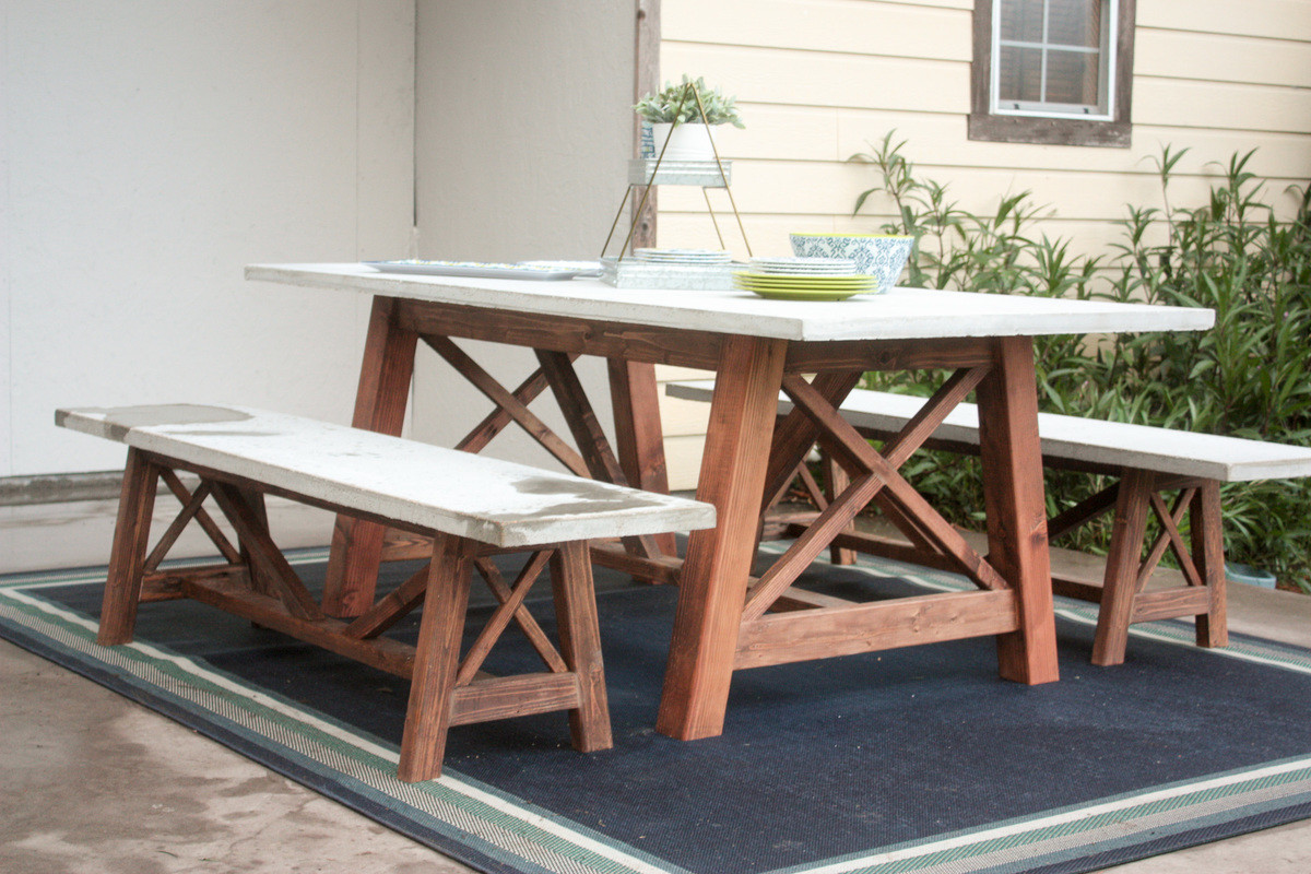 DIY Outdoor Concrete Table
 Ana White