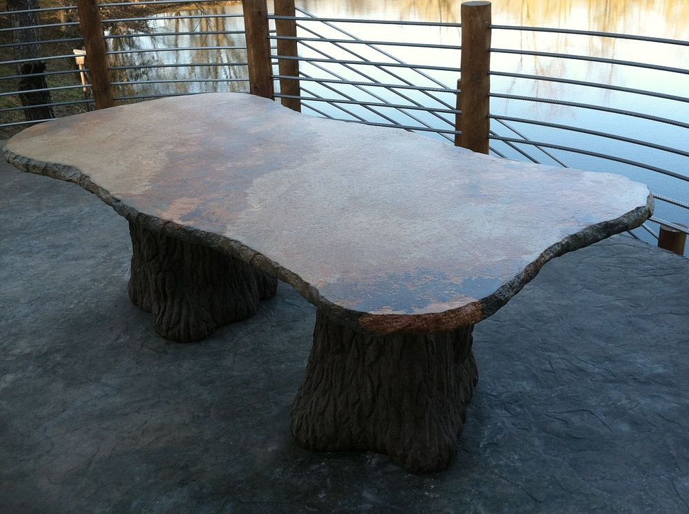 DIY Outdoor Concrete Table
 Concrete Patio Table