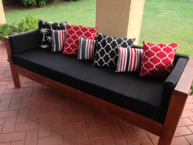 DIY Outdoor Couch Cushions
 Ana White