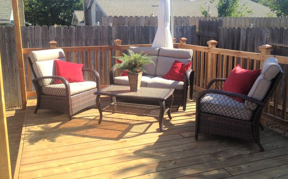 DIY Outdoor Deck
 10 Beautiful DIY Backyard Decks