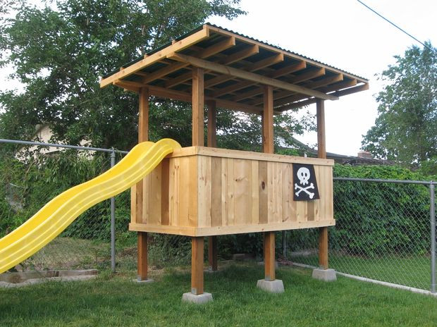 DIY Outdoor Fort
 40 DIY Backyard Ideas a Small Bud