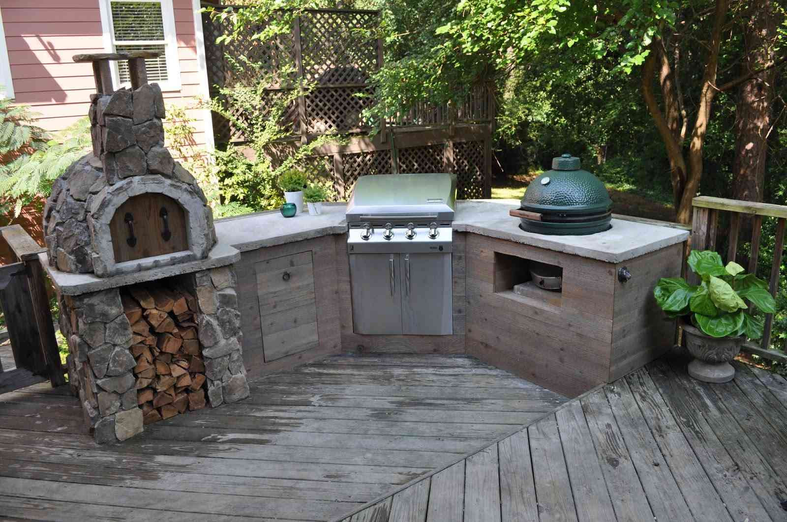 DIY Outdoor Grill
 8 Best DIY Outdoor Kitchen Plans