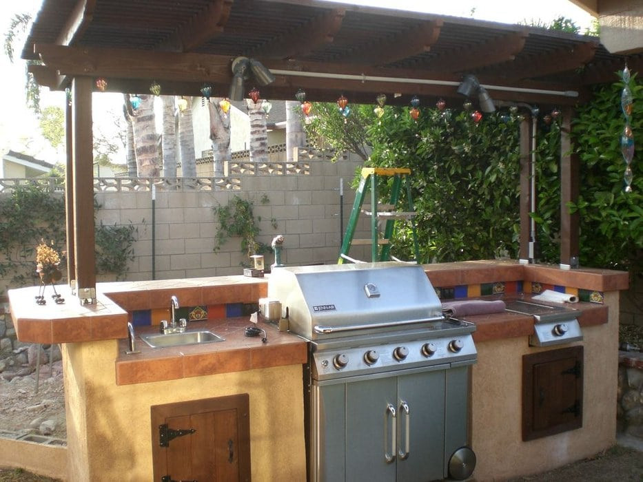 DIY Outdoor Grill Island
 15 DIY Outdoor Kitchen Plans That Make It Look Easy