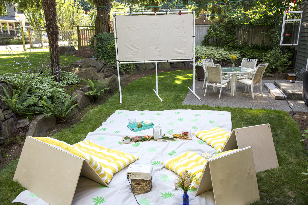 DIY Outdoor Movie Night
 Make Your Own Screen For an Outdoor Movie Night