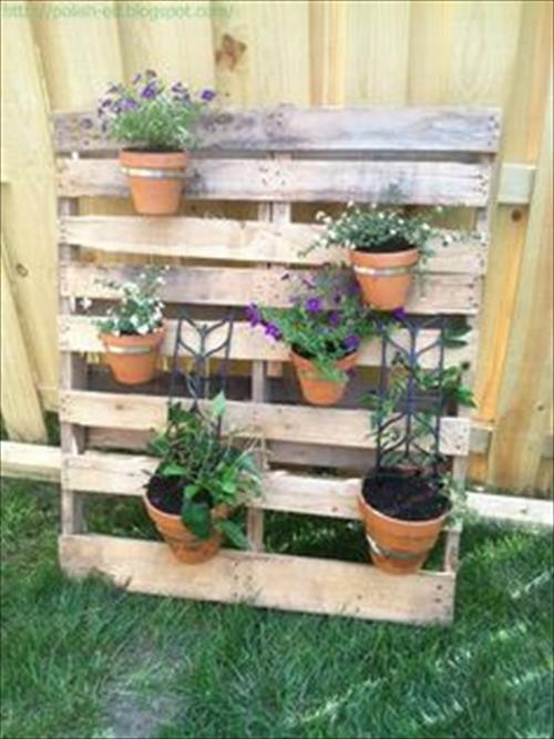 DIY Outdoor Plant Stand
 Outdoor Plant Stand With Pallet Wood