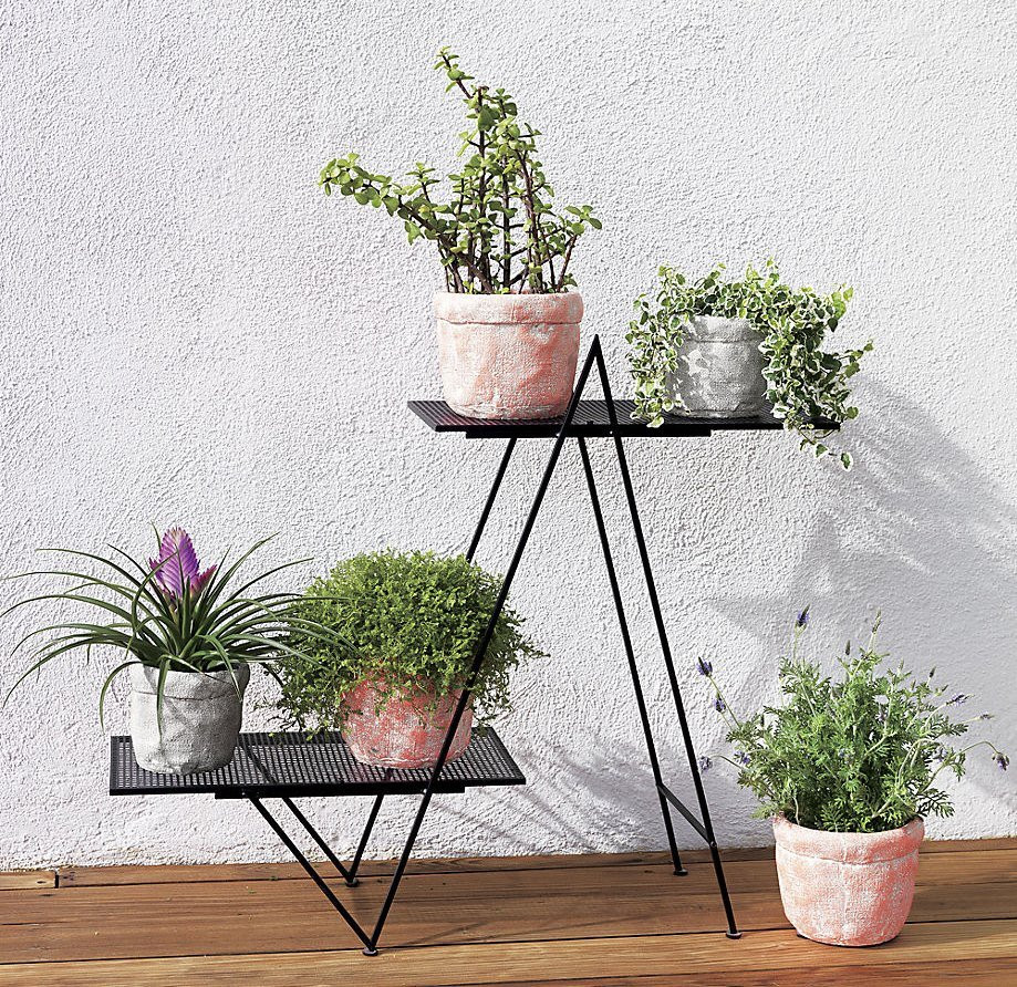 DIY Outdoor Plant Stand
 36 DIY Plant Stand Ideas for Indoor and Outdoor Decoration