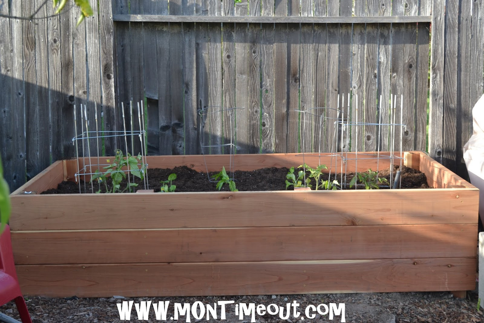 DIY Outdoor Planter Box
 DIY Garden Planter Box Tutorial