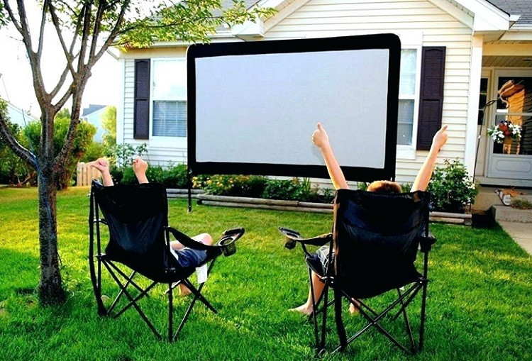 DIY Outdoor Projector
 Set Up Your Own Outdoor Movie Theater Projectortop