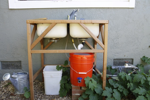 DIY Outdoor Sink Powered By A Water Hose
 Banyan s End DIY Outdoor Sink Rinse Veggies Save Water