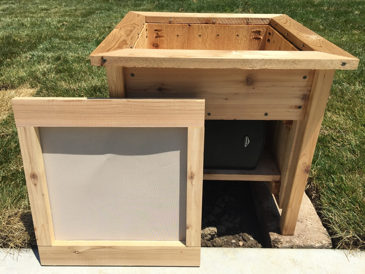DIY Outdoor Subwoofer
 Ana White