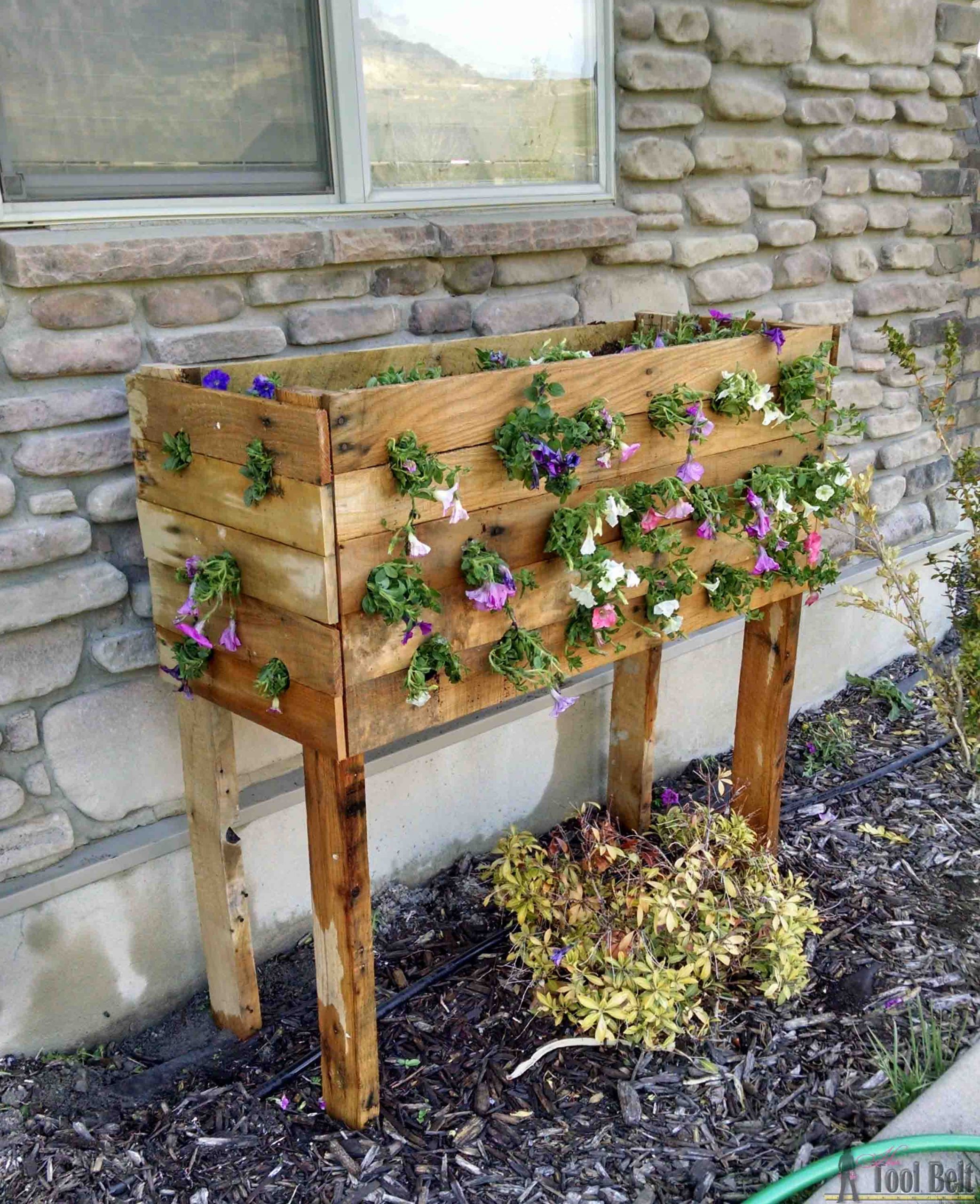 DIY Pallet Garden Box
 70 DIY Planter Box Ideas Modern Concrete Hanging Pot