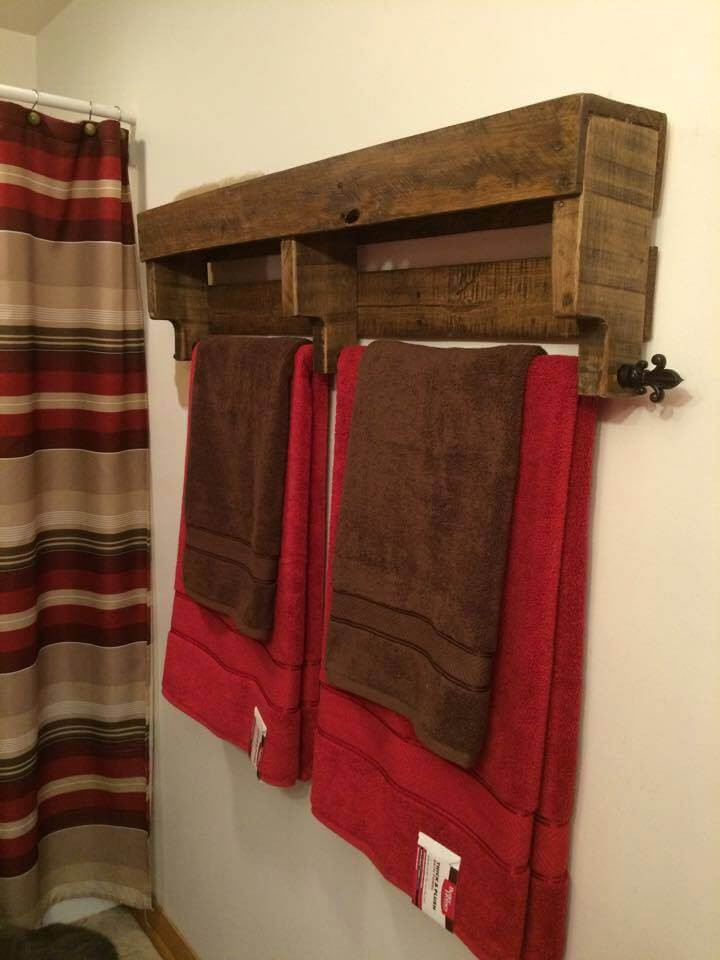 DIY Pallet Towel Rack
 15 Recycled Pallet Ideas Inspired Your Home 101 Pallet
