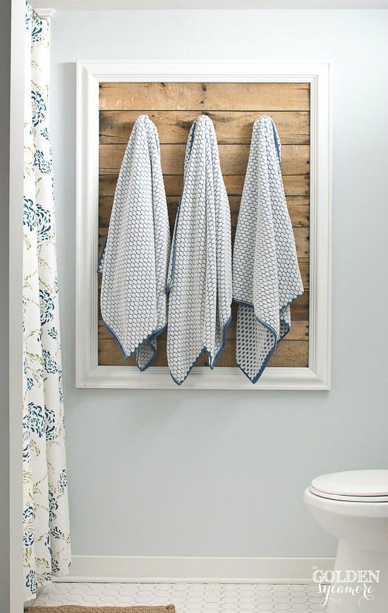 DIY Pallet Towel Rack
 22 DIY Pallet Projects To Simply Inspire