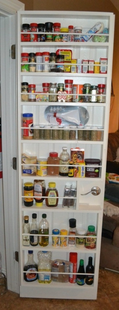 DIY Pantry Door Spice Rack
 DIY Spice Rack for your pantry door