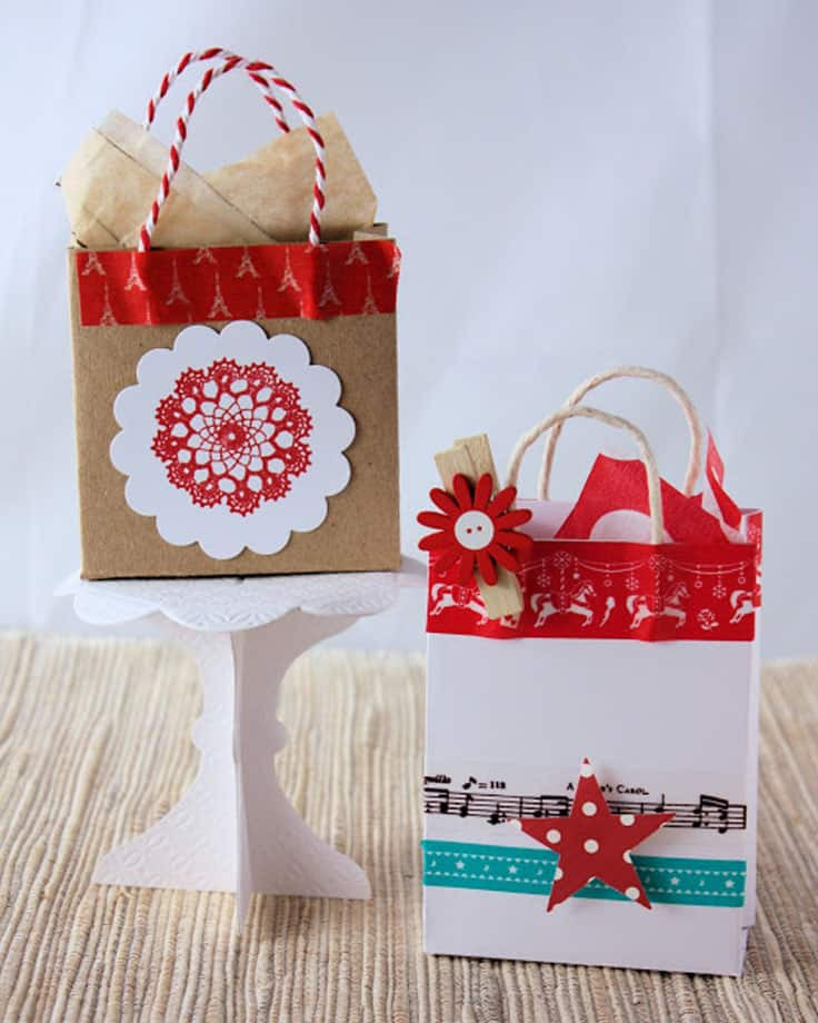 DIY Paper Gift Bag
 Unique DIY Christmas Bags Your Loved es Will Love Opening