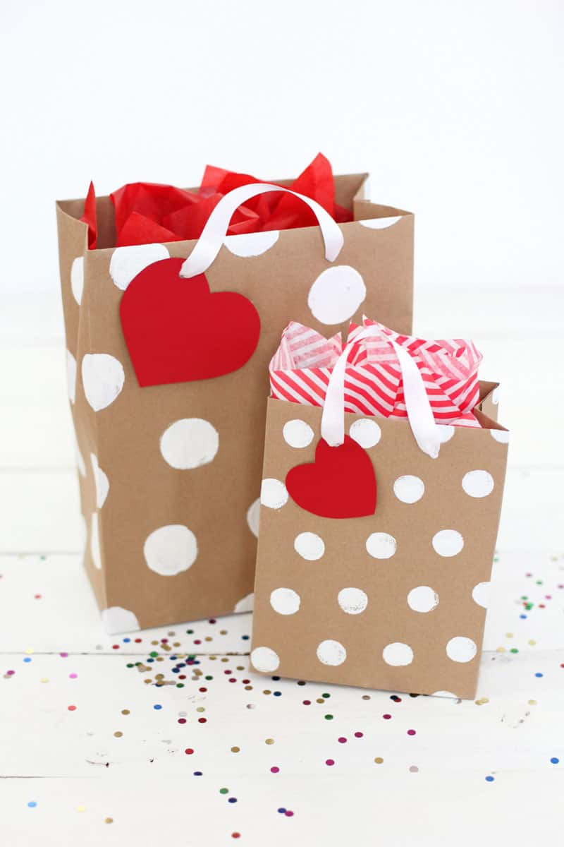 DIY Paper Gift Bag
 5 Simple DIY Ways to Make Your Own Wrapping Paper