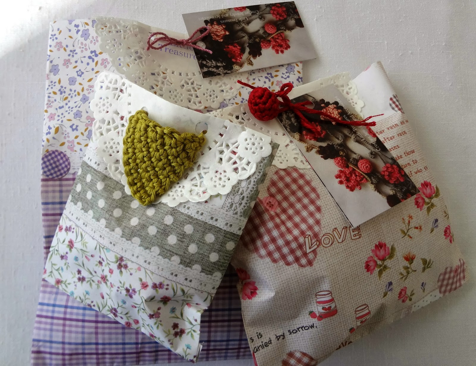 DIY Paper Gift Bag
 Little Treasures DIY Paper Gift Bags tutorial