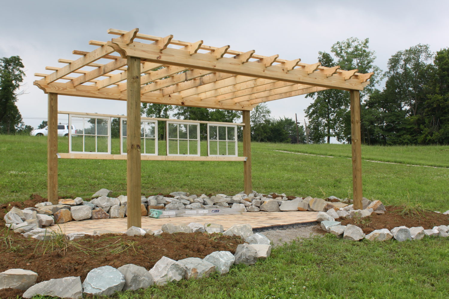 DIY Pergola Plans
 Tips To Building Your Own Beautiful Pergola Old World