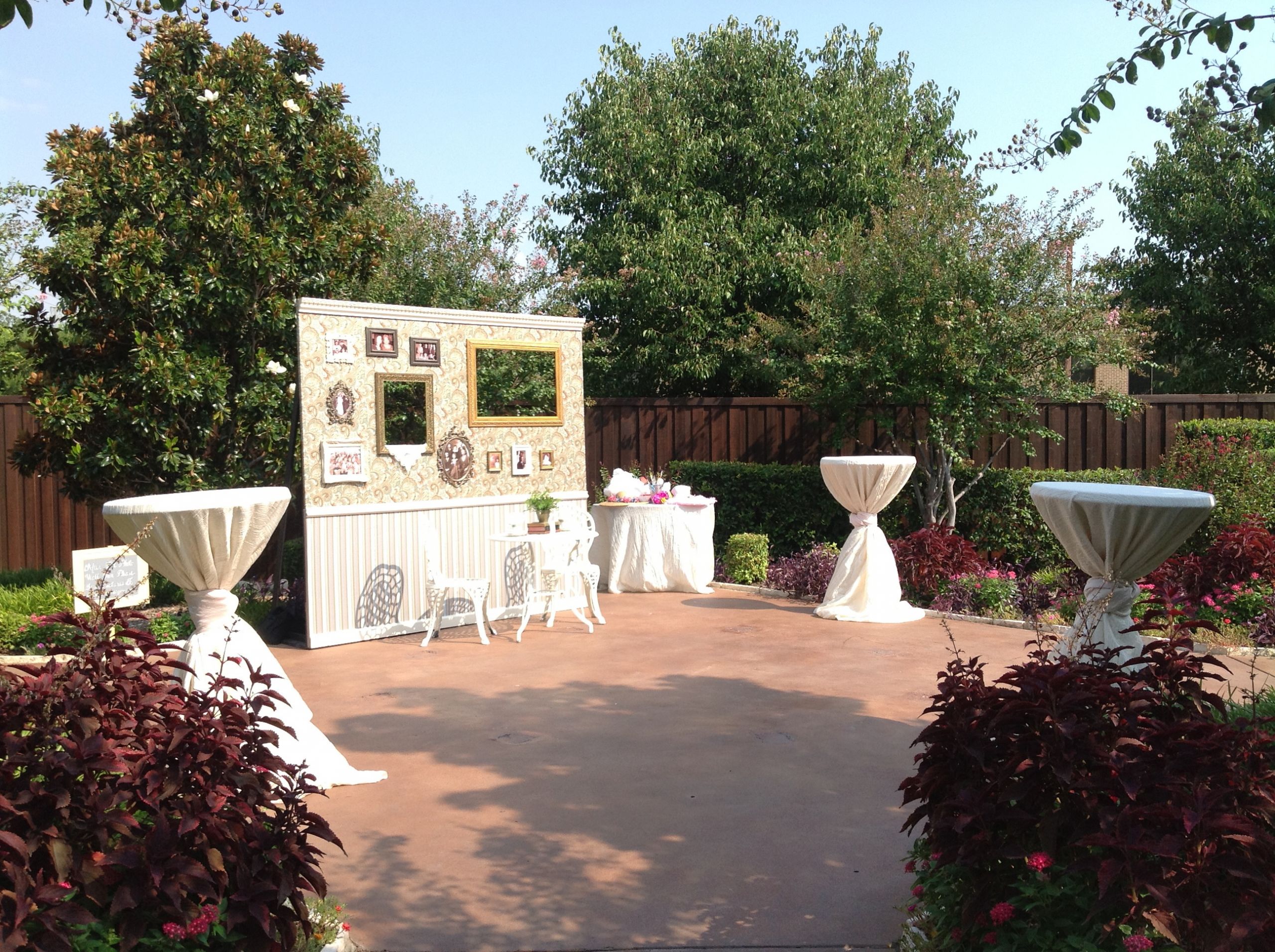 DIY Photo Booth Wedding
 We Love DIY Booths – Walters Wedding Estates