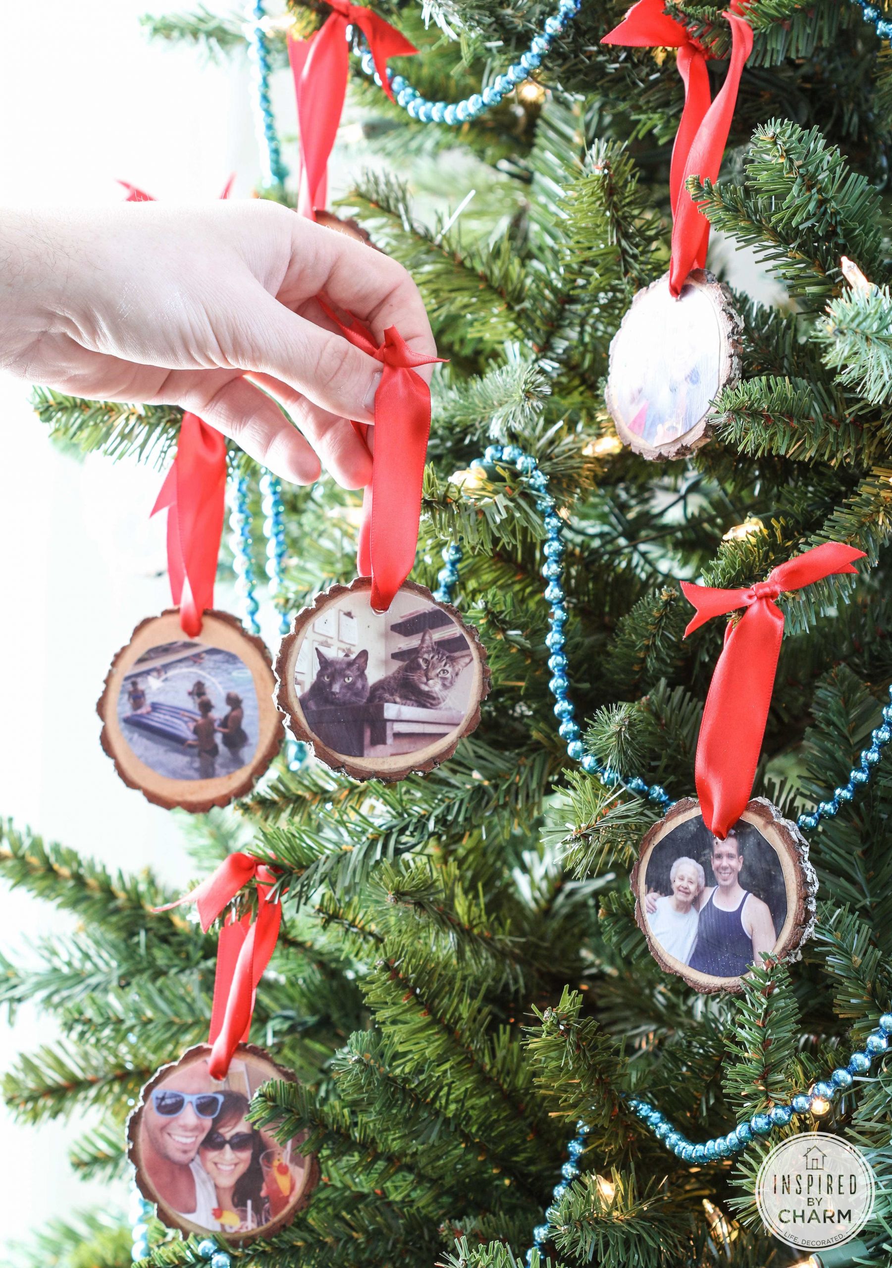 DIY Photo Christmas Ornaments
 DIY Wood Slice Ornaments