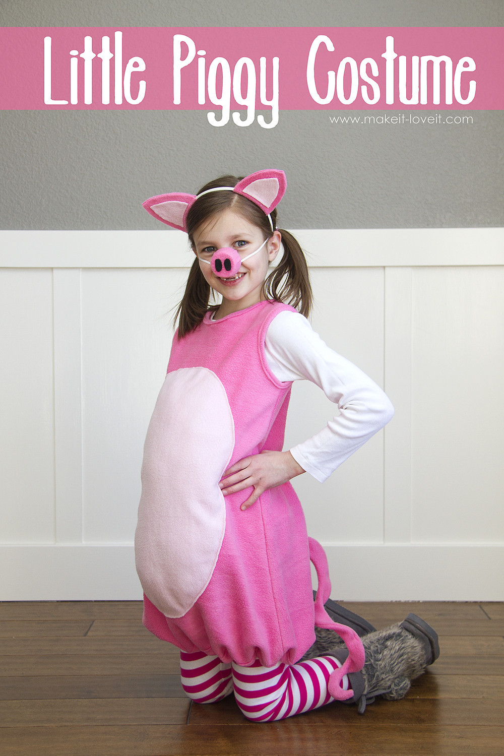 DIY Pig Costume
 Little Pig Costume with ears and snout