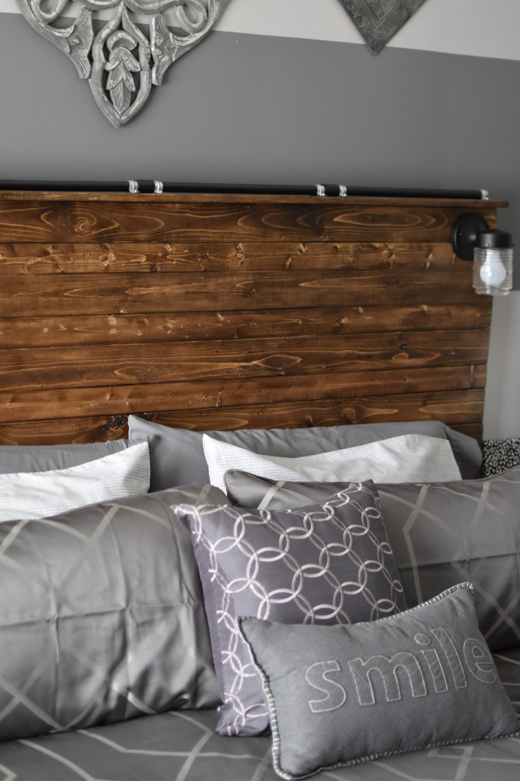 DIY Plank Headboard
 Paper Paint and Pine DIY Wooden Plank Headboard