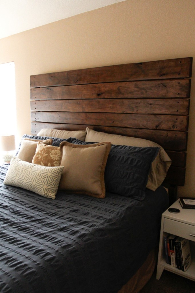 DIY Plank Headboard
 Easy DIY Wood Plank Headboard Do It Yourself Fun Ideas